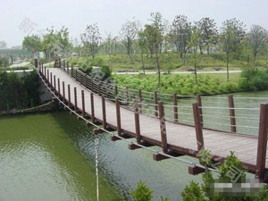 搭建吊橋，如何提升穩(wěn)固性？